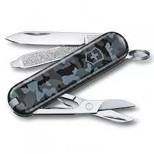 Victorinox Classic Navy Camouflage Ollós Zsebkés, Svájci Bicska  (0.6223.942B1)