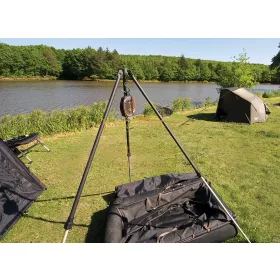   Carp Spirit Weigh Tripod Masszív Mérlegelő Állvány Kampóval (124600360)