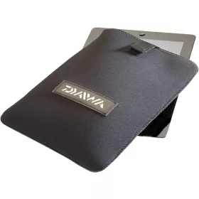 Daiwa Black Premium Tablet Case Tok 25x20,5cm (15809-002)