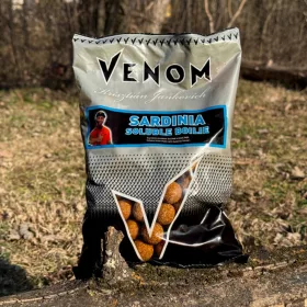   Feedermania Venom Soluble Boilie 24mm 0,9kg - Oldódó Szardínia (V0923-070)